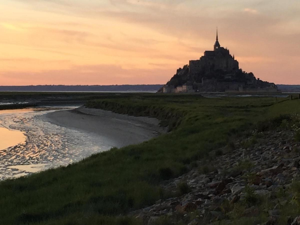 Bed and Breakfast Au Bon Accueil Saint-Marcan Экстерьер фото