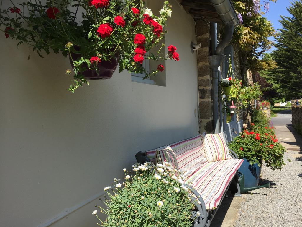 Bed and Breakfast Au Bon Accueil Saint-Marcan Экстерьер фото