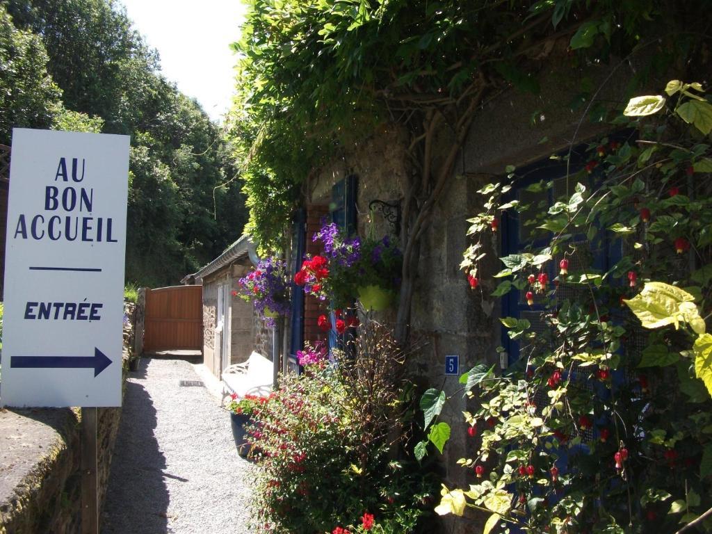 Bed and Breakfast Au Bon Accueil Saint-Marcan Экстерьер фото